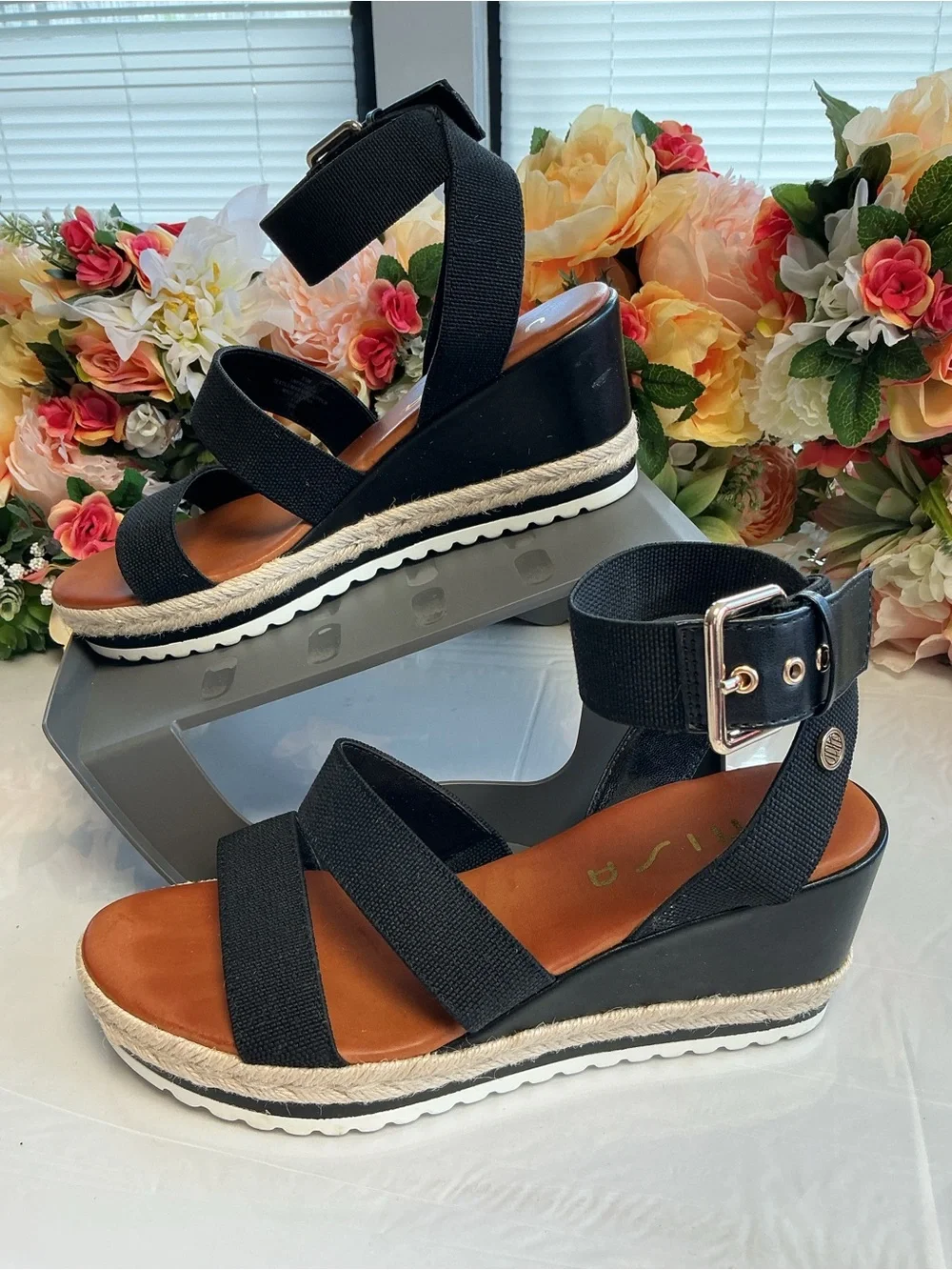 Unisa Unpaygee-J Black Espadrille Platform Wedge Sandals Size 8.5M
